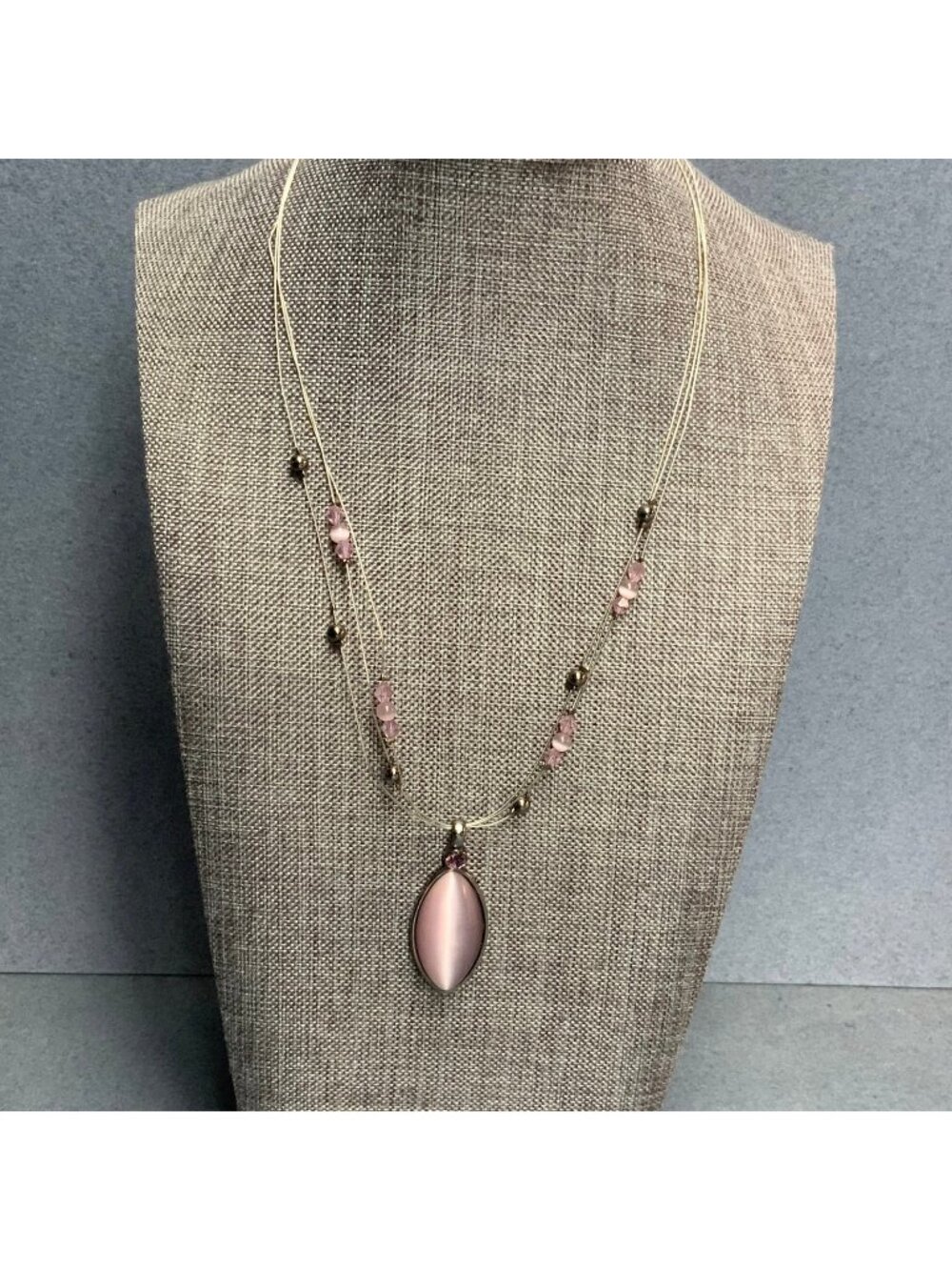 Moonstone Ellipse Pendant Necklace 15 In Pink Beaded Mauve Silver Triple Strand